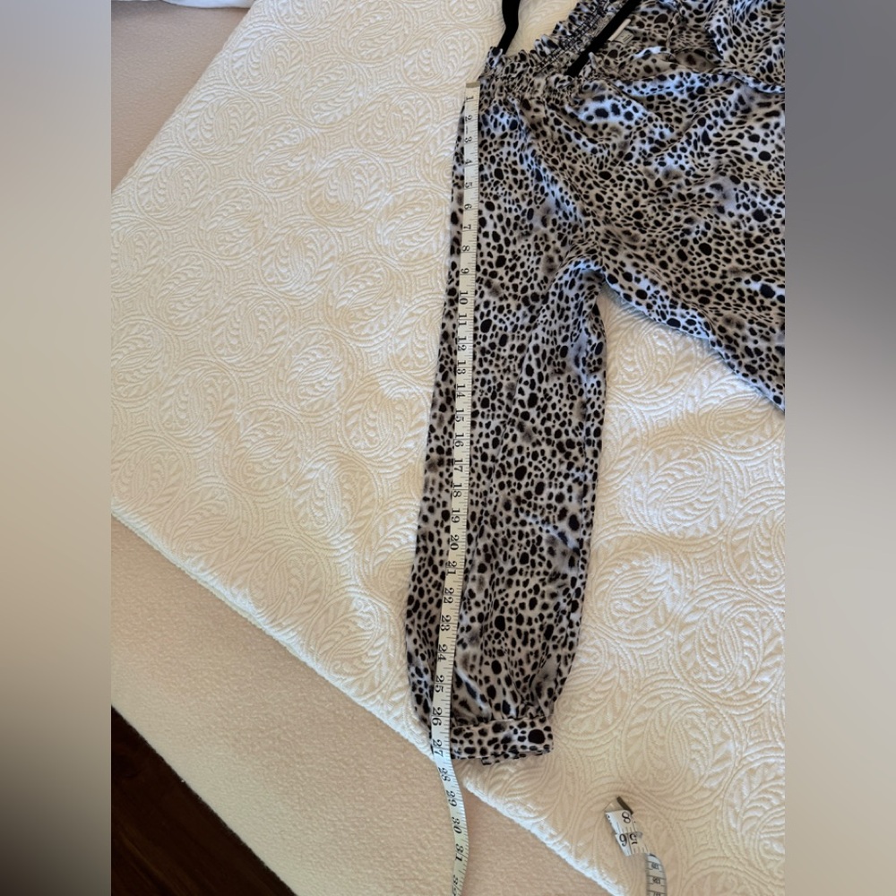 A New Day ~ Black and White Leopard Print Blouse - Picture 7 of 8